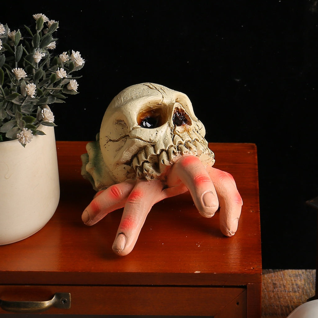 Halloween skull simulation hand horror garden resin ornaments ghost festival skull conch ghost hand spoof decorations