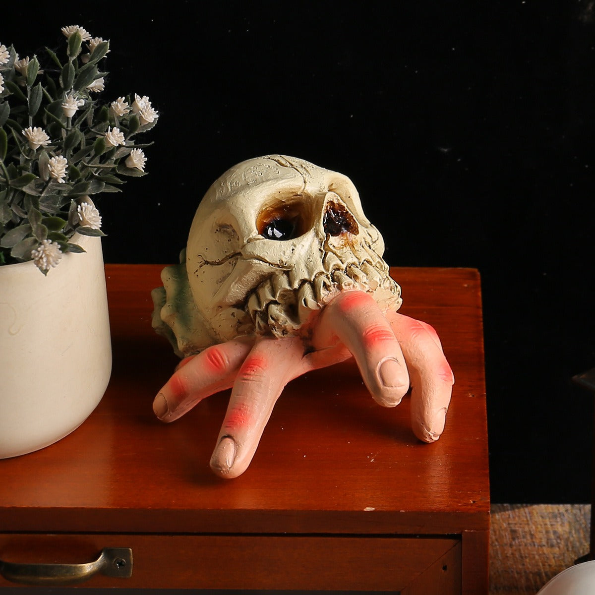 Halloween skull simulation hand horror garden resin ornaments ghost festival skull conch ghost hand spoof decorations